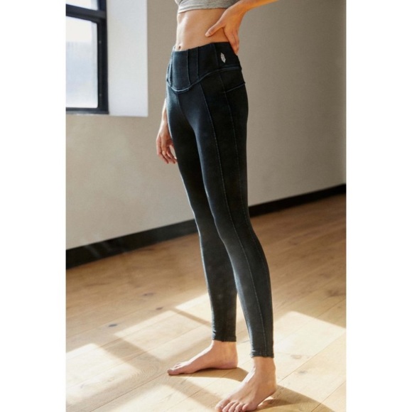Free People Pants - NWT FP Movement Hybrid Legging / Black